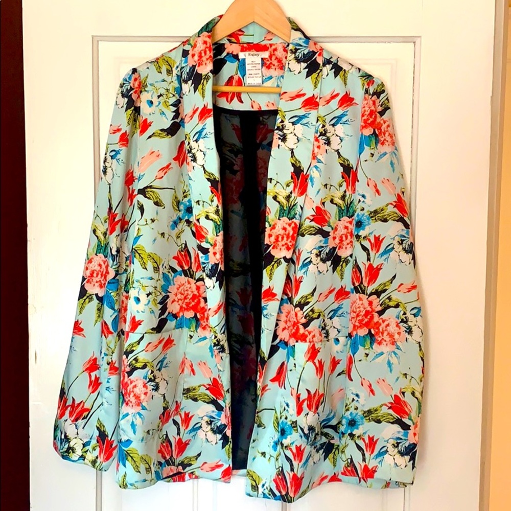 Flowered summer blazer